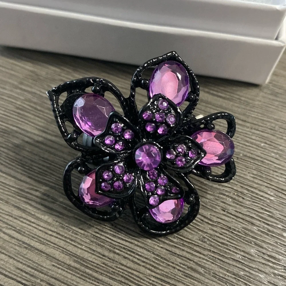 Purple Stones Black Flower Stretch Band Ring New - Picture 1 of 10